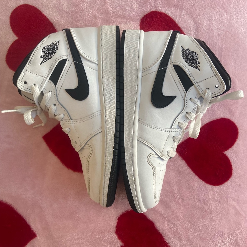 Boys Nike Air Jordan’s sz4y